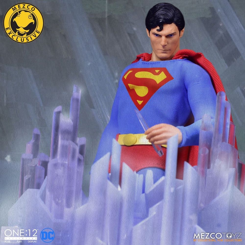 Superman - Mezco Toyz (Superman: The Movie) action figure collectible [Barcode 696198761412] - Main Image 3
