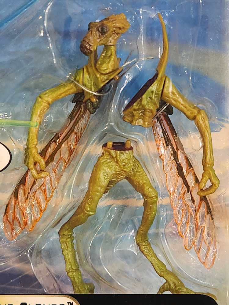 Anakin Skywalker W/lightsaber Slashing Action - Hasbro (Attack Of The Clones) action figure collectible [Barcode 076930848821] - Main Image 4