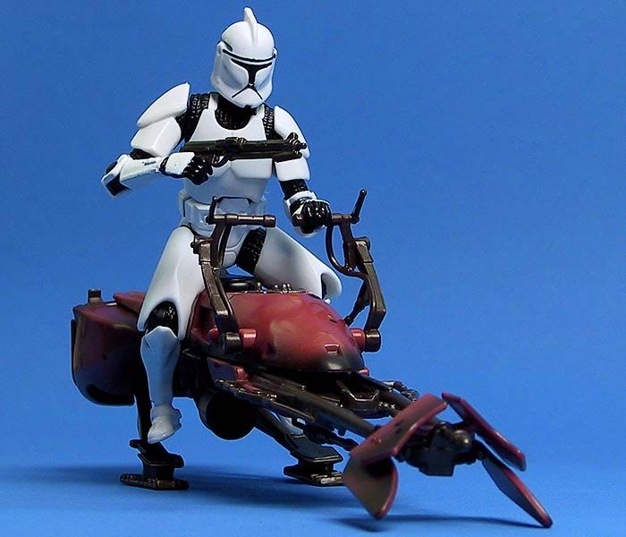 Deluxe Clone Trooper w/ Speeder Bike - Hasbro (2002-2003 Star Wars Saga) action figure collectible [Barcode 076930849033] - Main Image 4