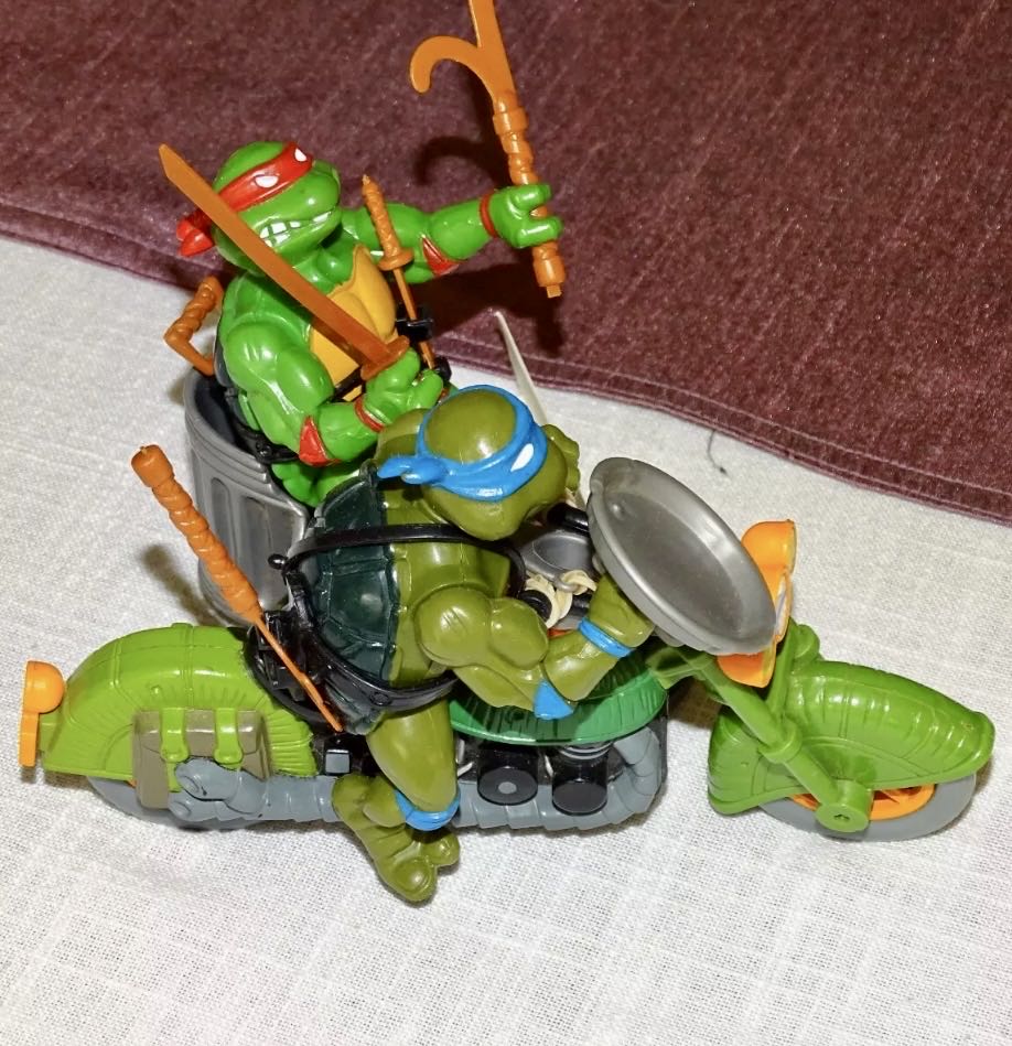 TMNT Sewer Cycle  (Teenage Mutant Ninja Turtles) action figure collectible - Main Image 3