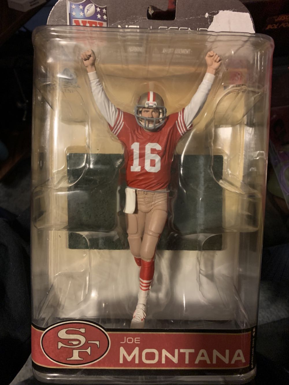 Mcfarlane Nfl Legends Series 4 Joe Montana 2  action figure collectible [Barcode 787926744712] - Main Image 2