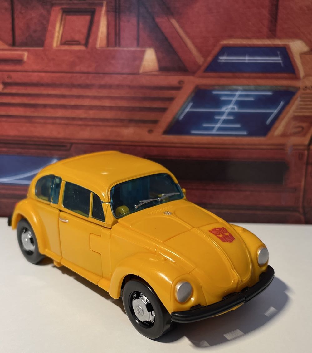 Bumblebee - Hasbro (Transformers Earthrise) action figure collectible - Main Image 4