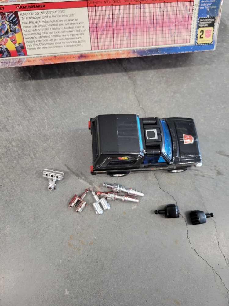 Trailbreaker 1984 Cars Boxed - Hasbro (1984) action figure collectible - Main Image 3