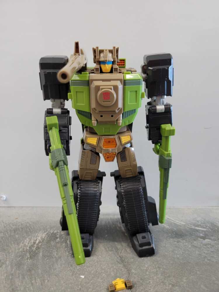 Hardhead RM-04 (Ironwill) - Maketoys (Headmasters) action figure collectible - Main Image 2