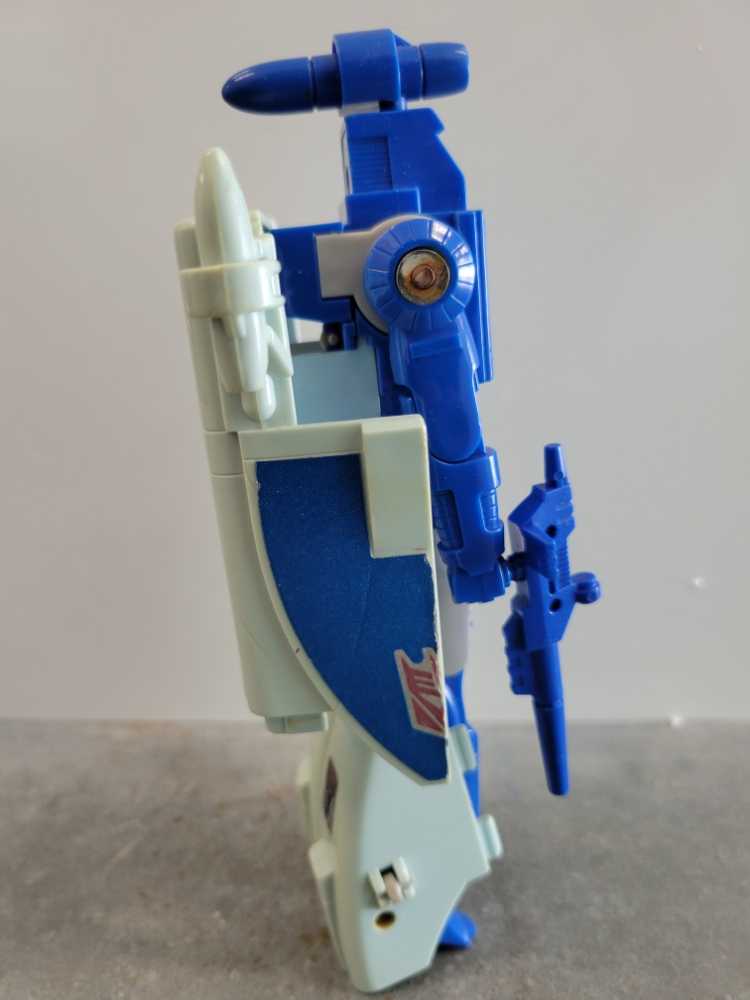 Scourge 2nd Robot Mode - Hasbro (1986) action figure collectible - Main Image 3