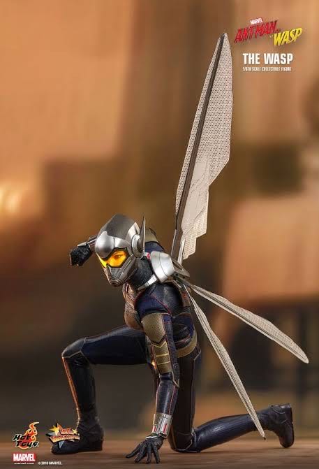 The Wasp - Hot Toys (Ant Man And The Wasp) action figure collectible [Barcode 4897011186962] - Main Image 2