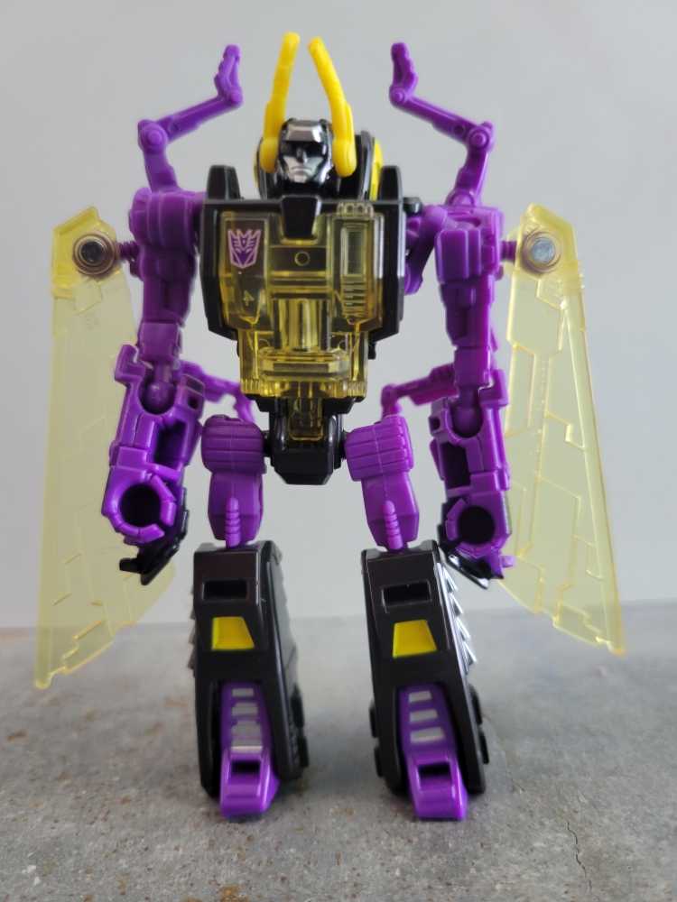 Kickback Robot Mode - Hasbro (Titans Return) action figure collectible [Barcode 630504717007] - Main Image 2