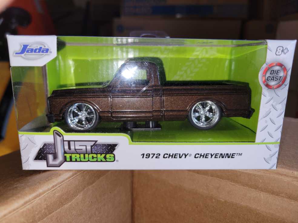 Jada Just Trucks 1973 Ford Bronco - JADA TOYS, Inc. action figure collectible [Barcode 801310240762] - Main Image 4