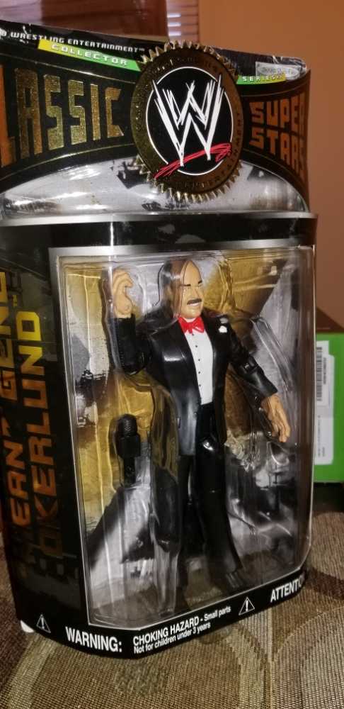 Mean Gene Okerlund - Jakks Pacific (WWE Classic Superstars) action figure collectible - Main Image 2