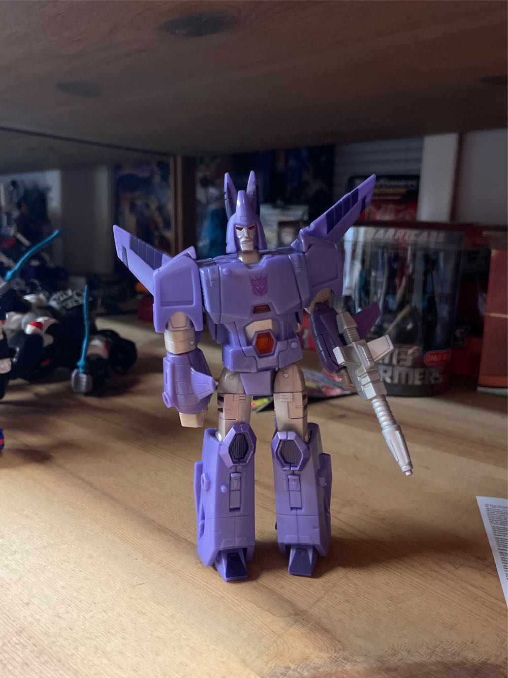 WFC Kingdom Cyclonus - Hasbro (War For Cybertron) action figure collectible - Main Image 4