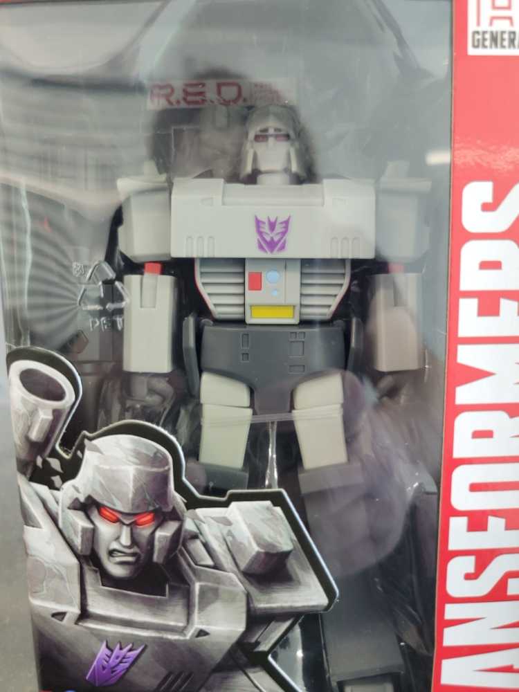 Megatron Wal-Mart  - Hasbro (R.E.D.) action figure collectible - Main Image 2