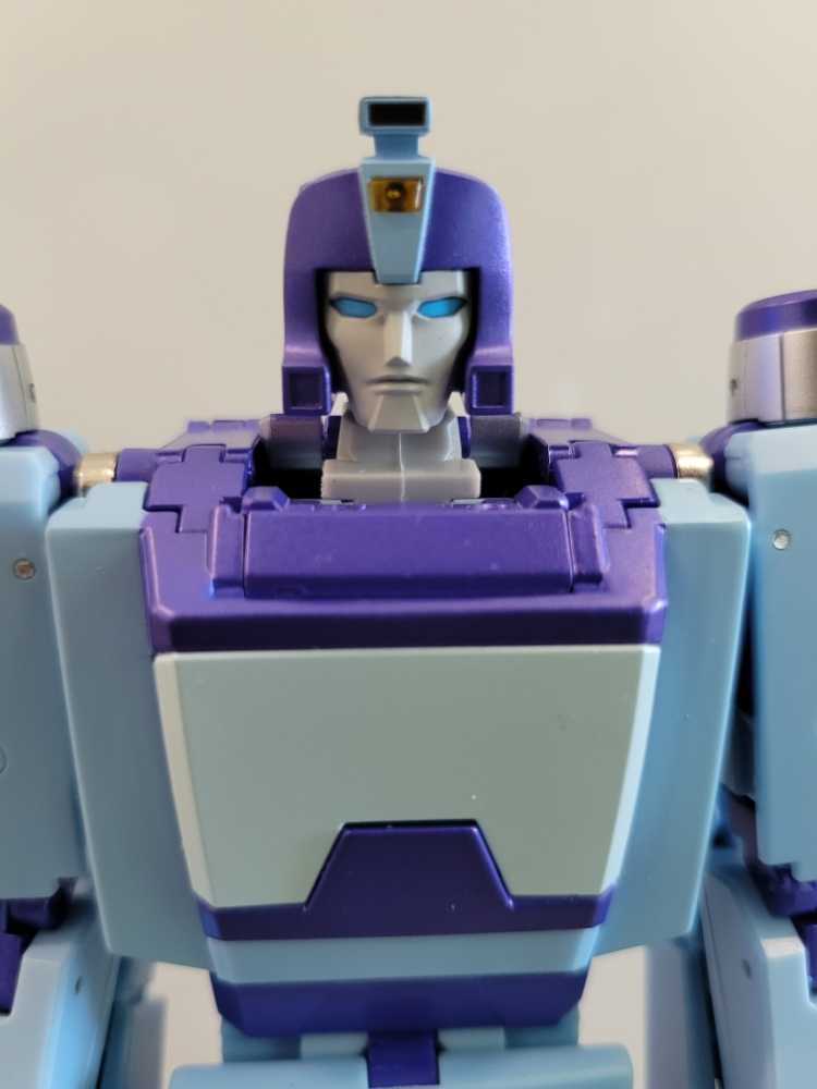 Blurr FT-39 (Jabber) - Fans Toys (Masterpiece 1986) action figure collectible - Main Image 1
