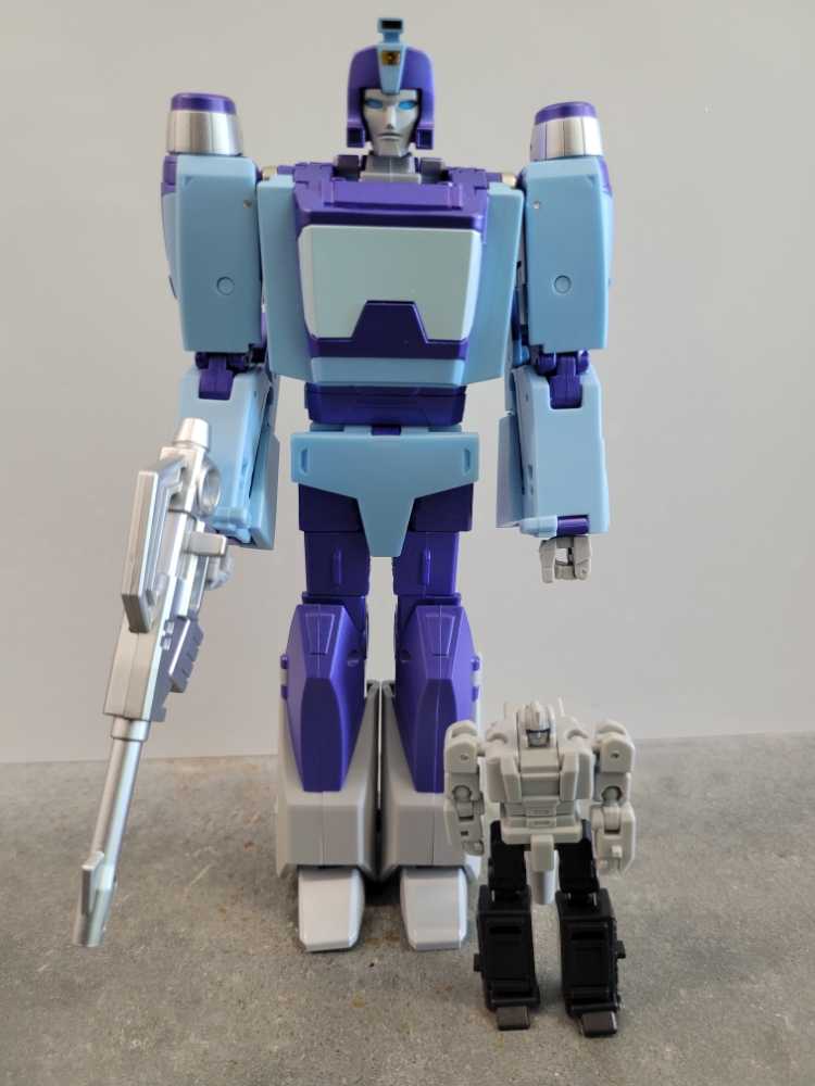 Blurr FT-39 (Jabber) - Fans Toys (Masterpiece 1986) action figure collectible - Main Image 2