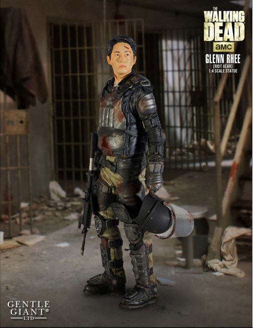 The Walking Dead AMC: Glenn Statue 1/4 Scale - Gentle Giant (post-apocalyptic survival horror movie theme) action figure collectible [Barcode 814176020355] - Main Image 2