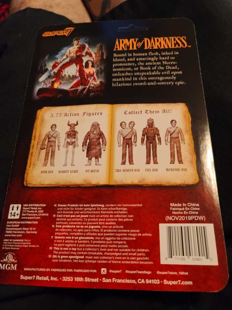 Army Of Darkness: Medieval Ash - Super 7 (ReAction Figures) action figure collectible [Barcode 811169038915] - Main Image 3