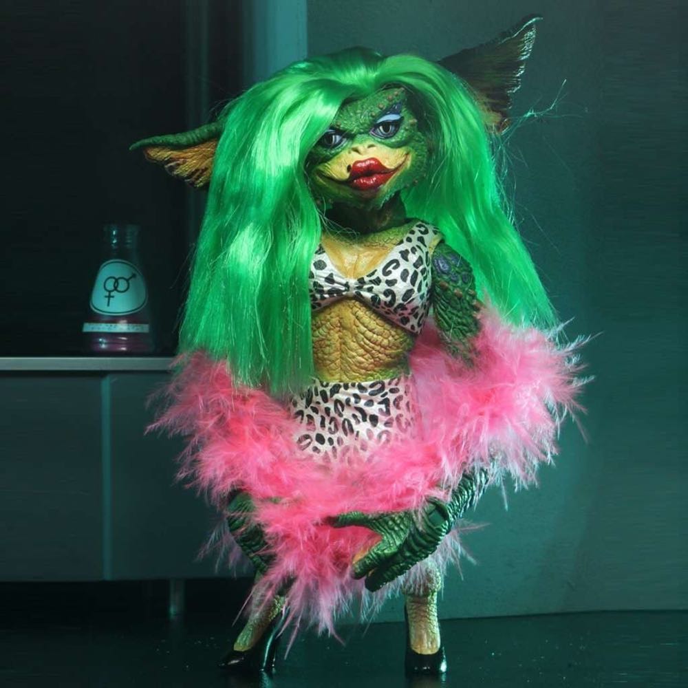 Gremlins 2 - The New Batch - Greta - NECA, Inc. (Gremlins 2: The New Batch) action figure collectible [Barcode 634482306260] - Main Image 3