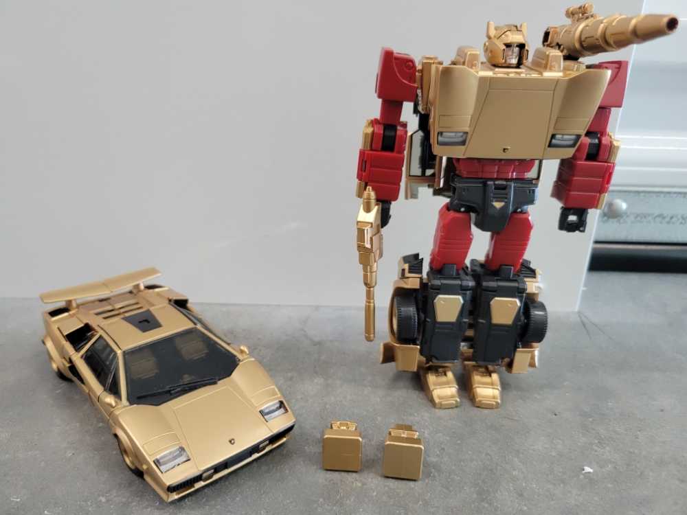 Sideswipe MP-12J Lambor Gold Robot Mode - Unknown (Masterpiece) action figure collectible - Main Image 3