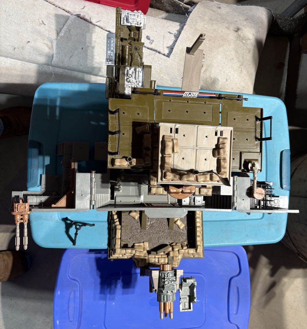 Gi Joe Headquarters - Hasbro (G I Joe Toys R Us Exclusive) action figure collectible [Barcode 076930530764] - Main Image 4