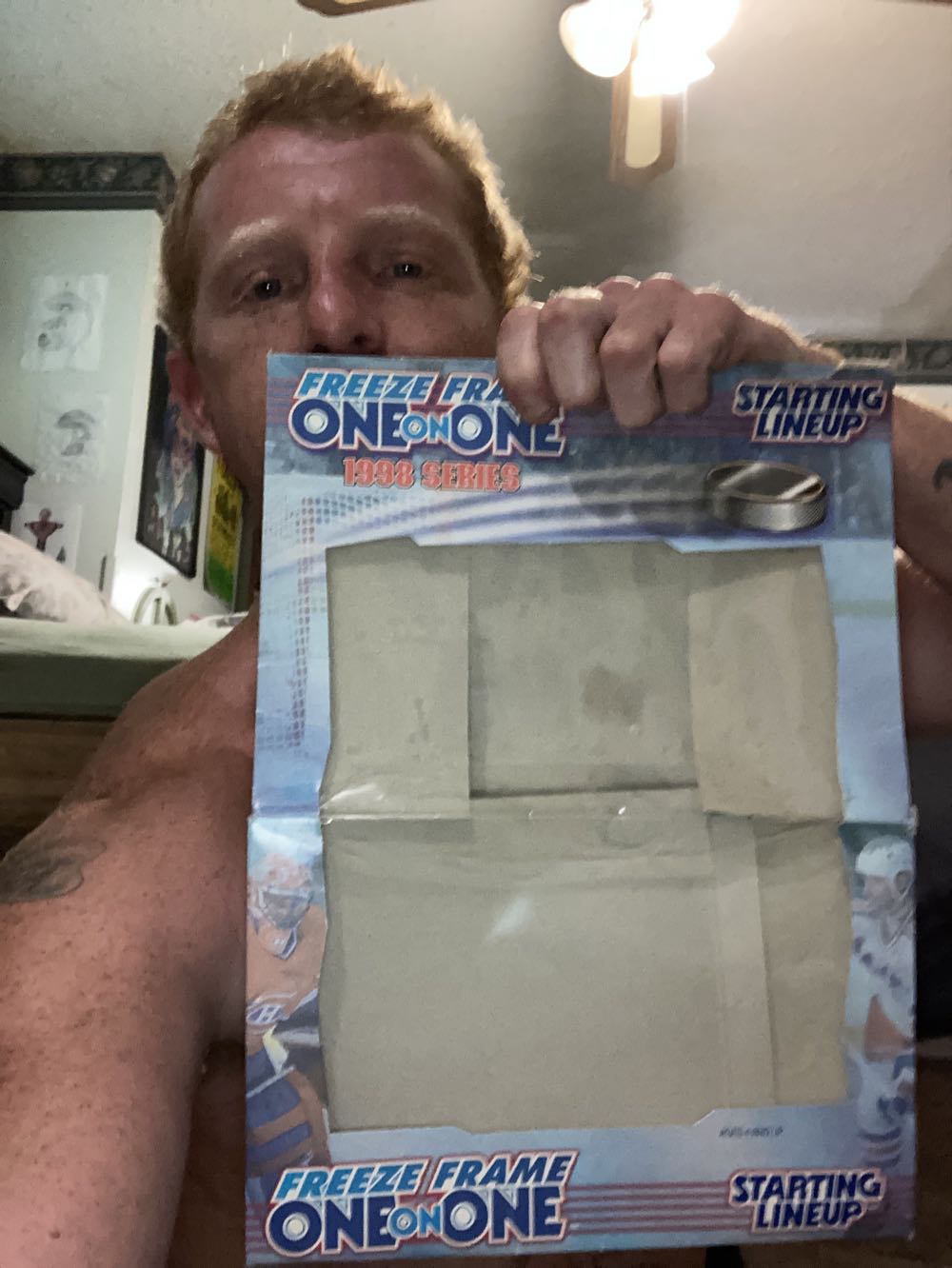 Starting Lineup Wayne Gretzky VS. Pavel Bure Freeze Frame One on One - New York Rangers / Vancouver Canucks  - Kenner action figure collectible [Barcode 076281718613] - Main Image 3