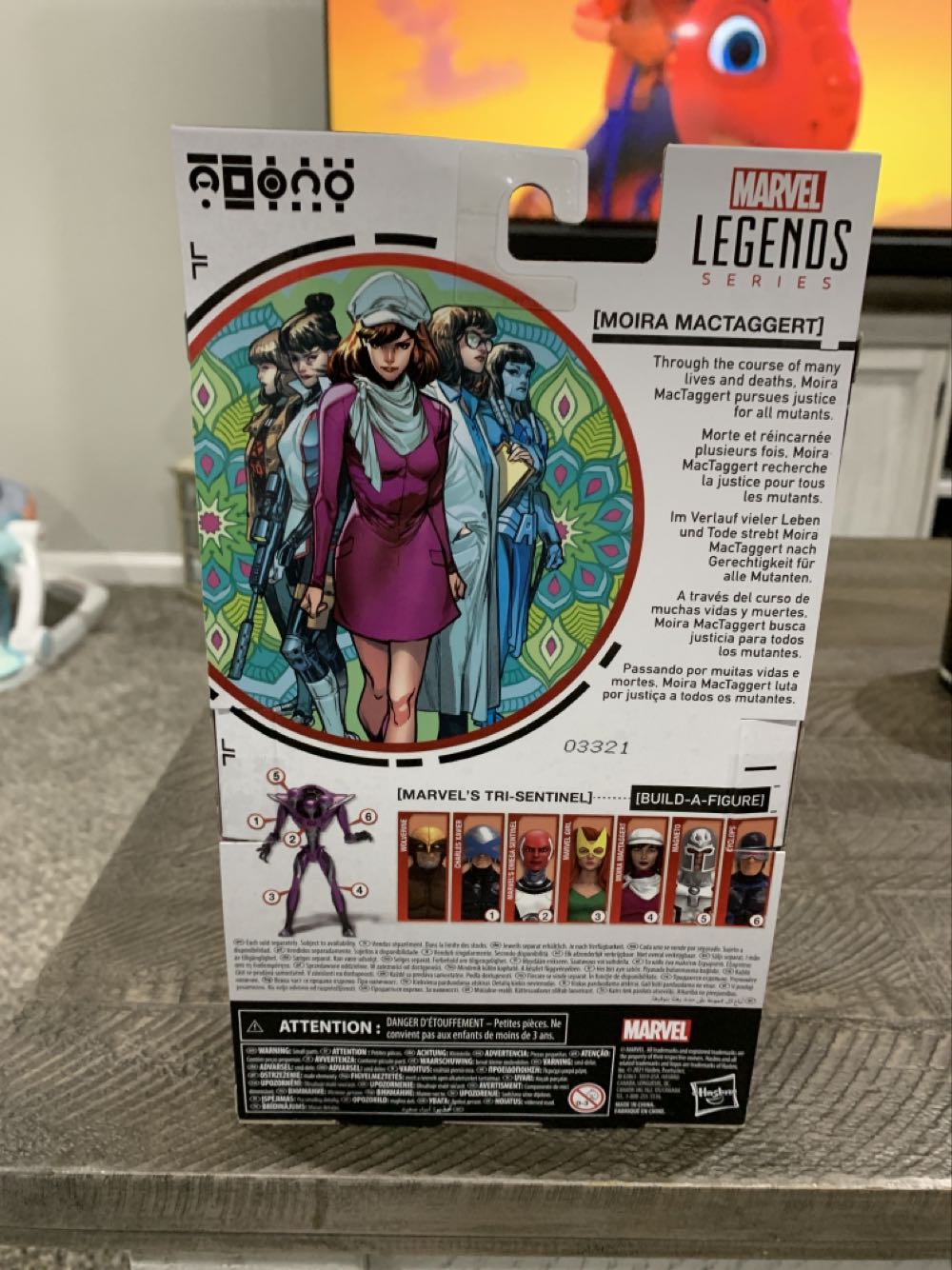 Moira Mactaggert - Hasbro (Tri Sentinel) action figure collectible [Barcode 5010993790531] - Main Image 3