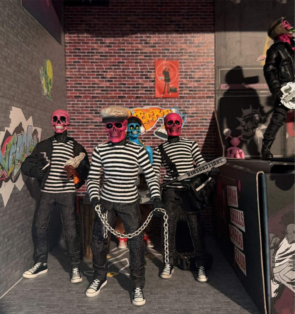 Mezco Rumble Skulls Pink Og - Mezco (Rumble Society) action figure collectible [Barcode 696198120011] - Main Image 4
