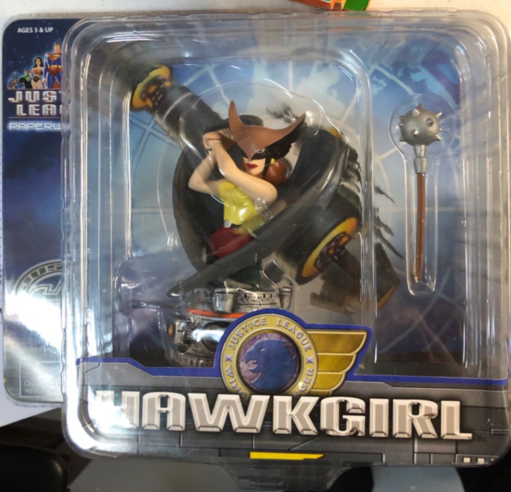 Justice League Paperweights Hawkgirl - Monogram International Inc. (Justice League Paperweights) action figure collectible [Barcode 077764444326] - Main Image 2
