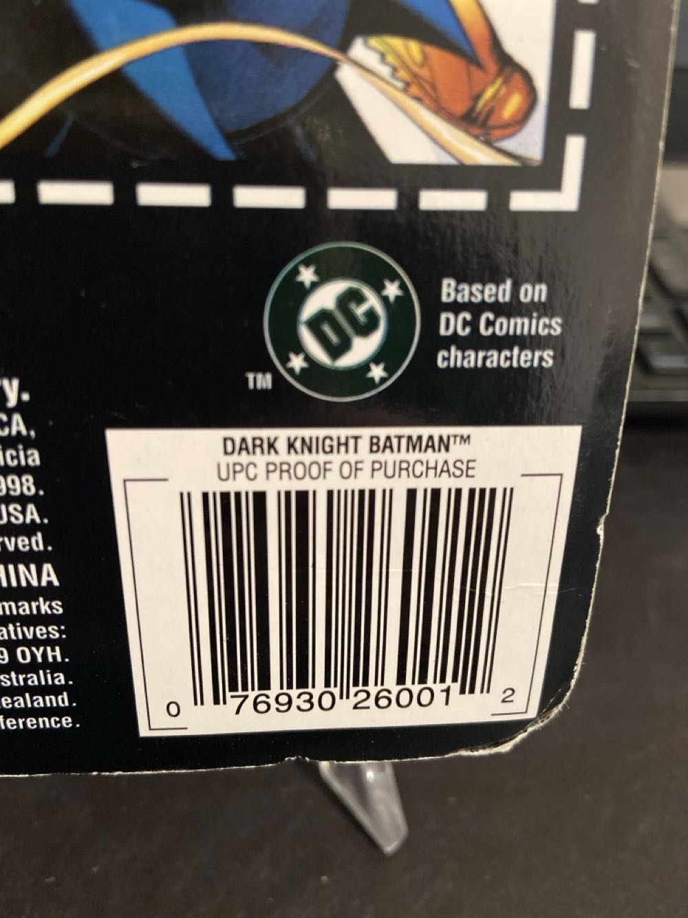 Batman [Dark Knight] - Kenner (Justice League America (JLA)) action figure collectible [Barcode 076930260012] - Main Image 4