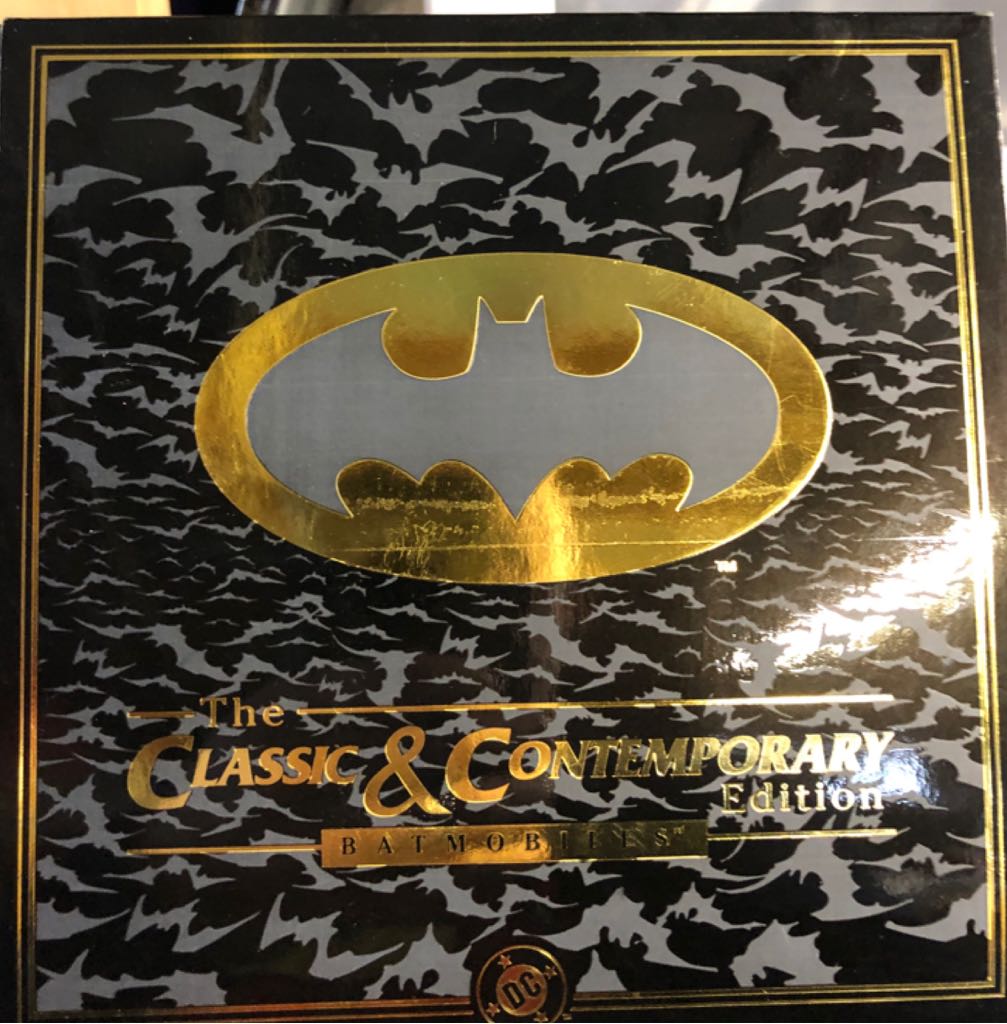 The Classic & Contemporary Edition Batmobile - Corgi (Batmobile) action figure collectible [Barcode 807903773457] - Main Image 2