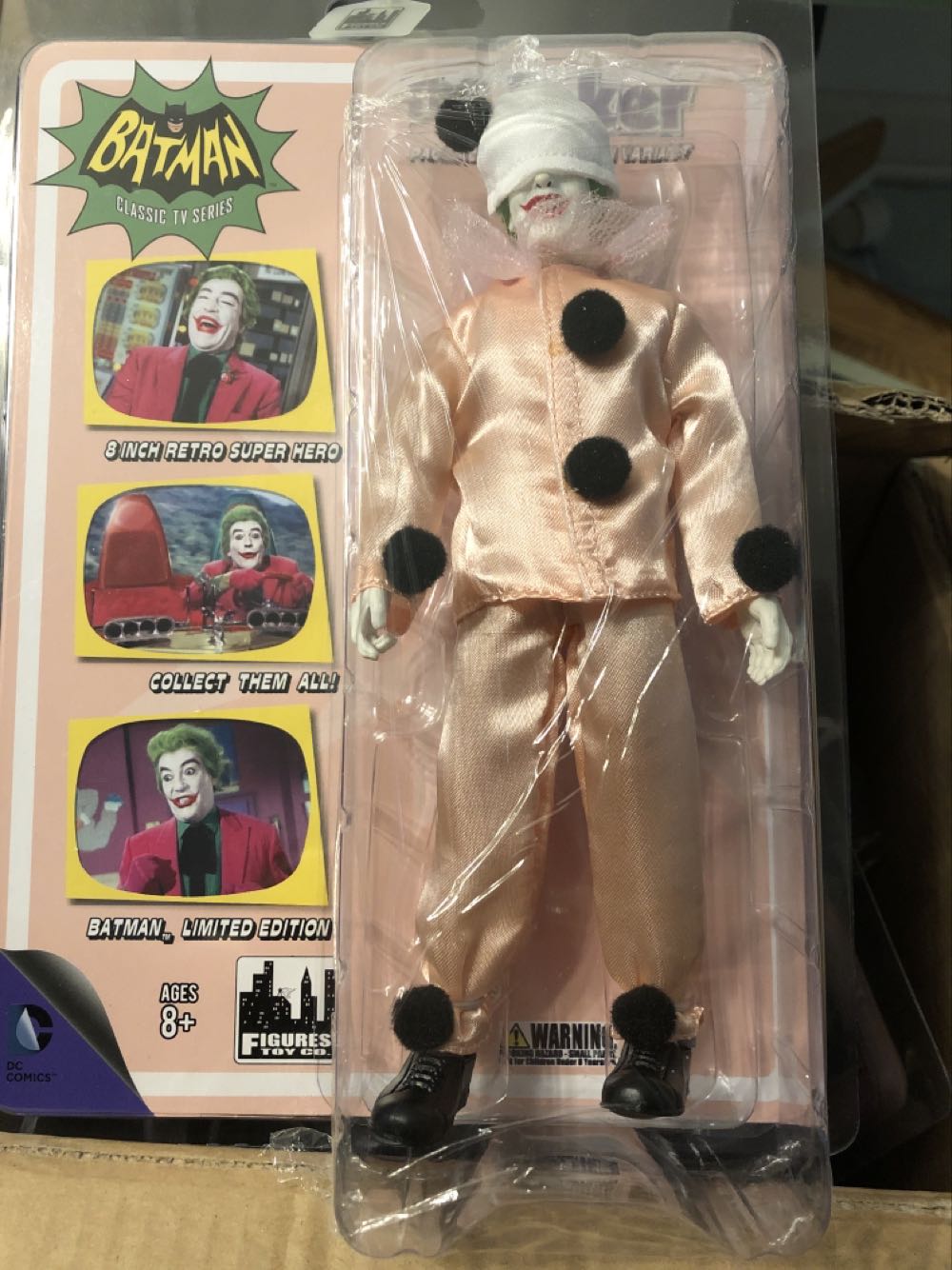 Batman Joker Pagliacci Opera Clown - Figures Toy Company (Batman Classic TV Show) action figure collectible [Barcode 728028299052] - Main Image 2