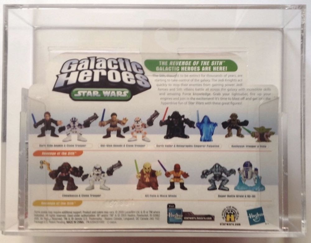 Darth Vader & Holographic Emperor Palpatine - Hasbro (Star Wars:  Episode III - Revenge of the Sith) action figure collectible [Barcode 653569131007] - Main Image 2