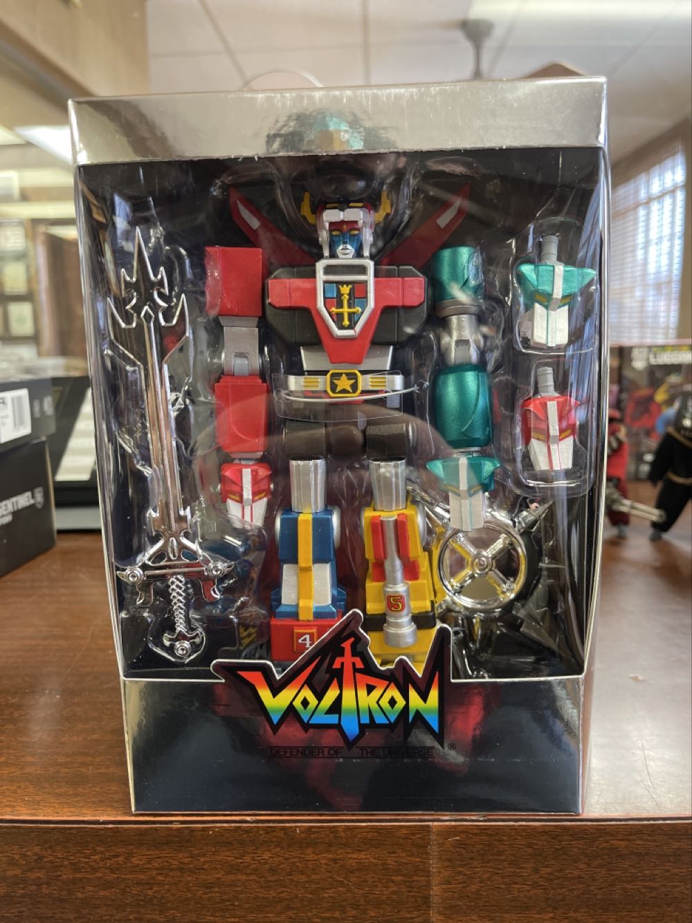 Voltron Defender Of The Universe Super7 Ultimates Toy Deco Metallic Paint 7-inch Collector’s Action Figure - Super 7 (Wave 1) action figure collectible [Barcode 840049806887] - Main Image 2