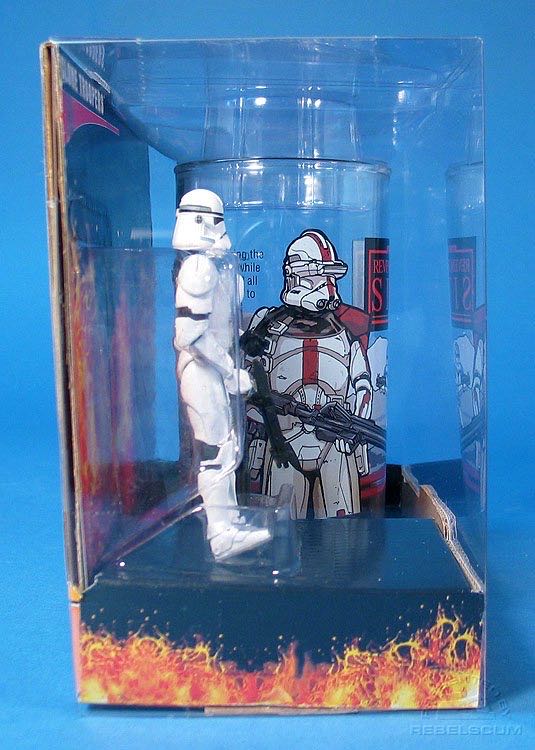 Clone Trooper With Collector Cup - Hasbro (Revenge Of The Sith) action figure collectible [Barcode 653569077749] - Main Image 2