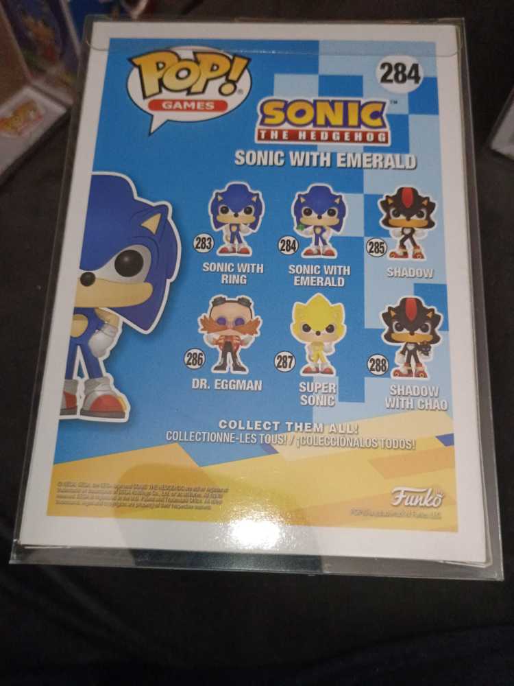 Sonic With Emerald (Sonic The Hodgehog) 284 - Funko (Sonic The Hedgehog) action figure collectible [Barcode 889698201476] - Main Image 3
