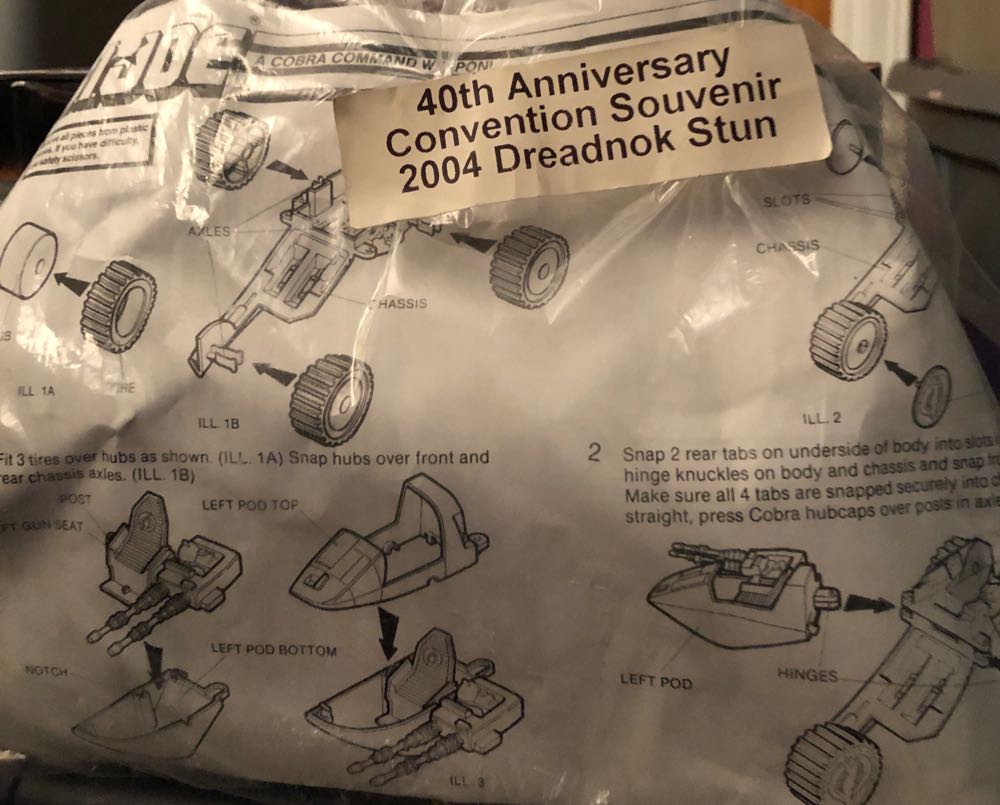 Acid Rain Phantom Team B: Parhelion And Aurora Action Figures