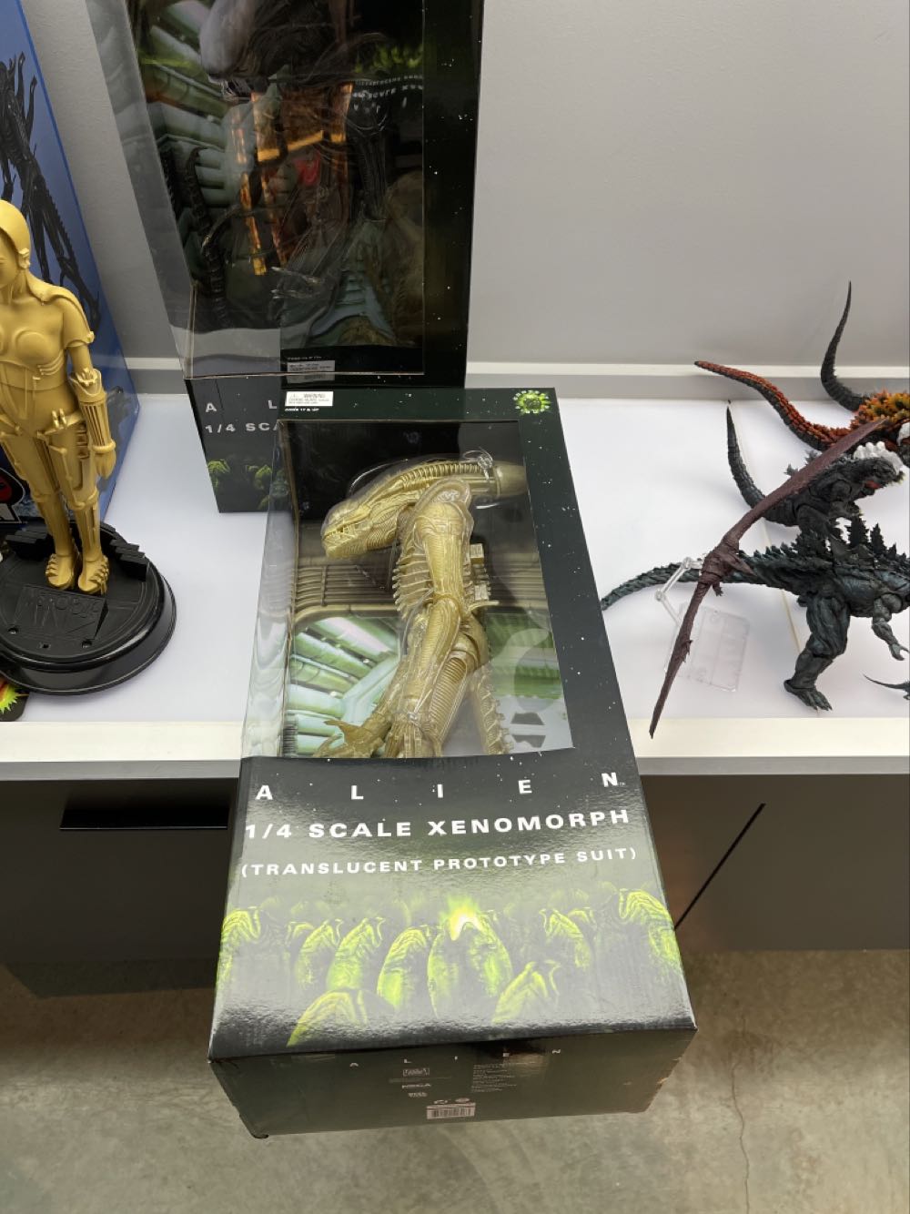 Alien: Big Chap Translucent Prototype Suit Concept Series 7 79 1/4 Scale Alien (Resurrection) - Neca (Space/Horror) action figure collectible [Barcode 634482516263] - Main Image 2