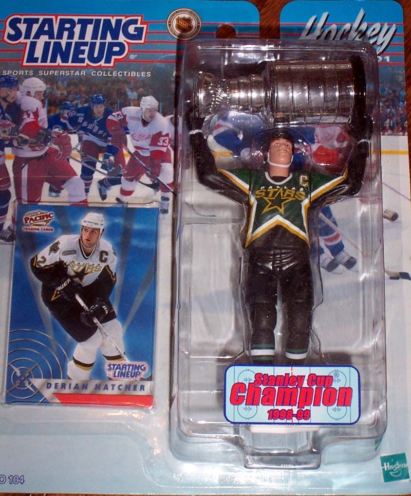 Derian Hatcher - Hasbro (Dallas Stars) action figure collectible [Barcode 076930730348] - Main Image 2