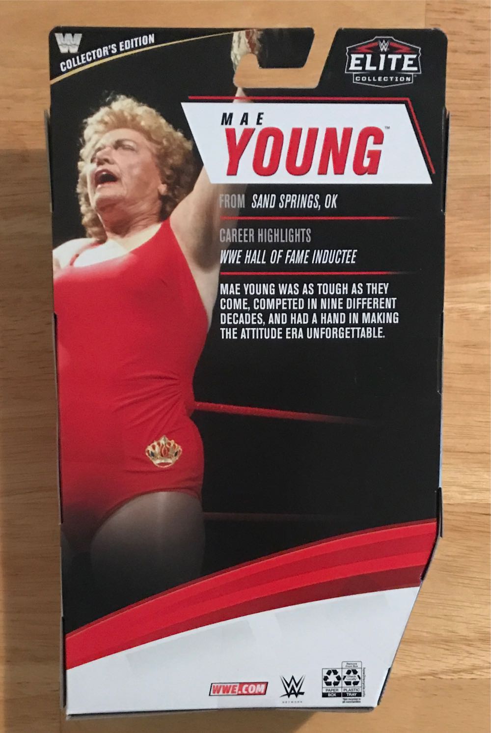 Mae Young - Mattel (WWE) action figure collectible [Barcode 887961922103] - Main Image 2