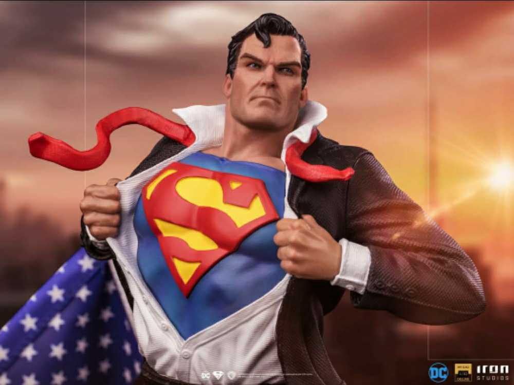 Superman/Clark Kent Art Scale Deluxe - Iron Studios (DC Comics) action figure collectible - Main Image 3