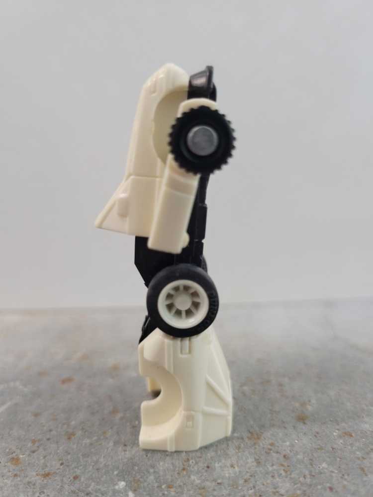 Mazda Mini Spy White - Hasbro (1985) action figure collectible - Main Image 3