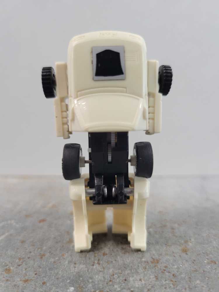 Mazda Mini Spy White - Hasbro (1985) action figure collectible - Main Image 4