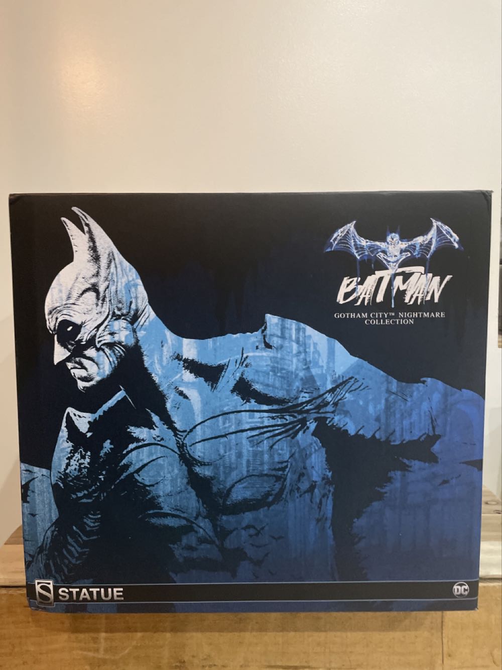 Batman Gotham City Nightmare - Sideshow (Batman) action figure collectible [Barcode 747720232044] - Main Image 2