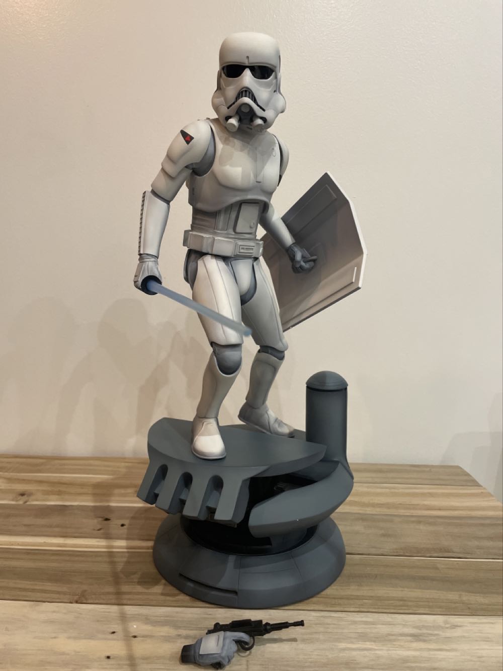 Stormtrooper Mcquarrie PF - Sideshow (Star Wars) action figure collectible [Barcode 747720230453] - Main Image 3