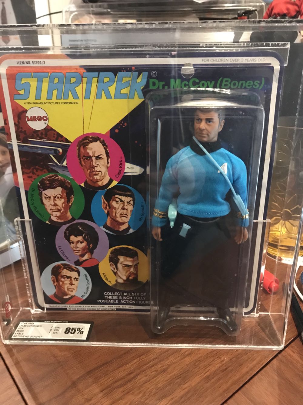 Mego Star Trek Dr. McCoy (Bones) - MEGO Corp. action figure collectible - Main Image 2