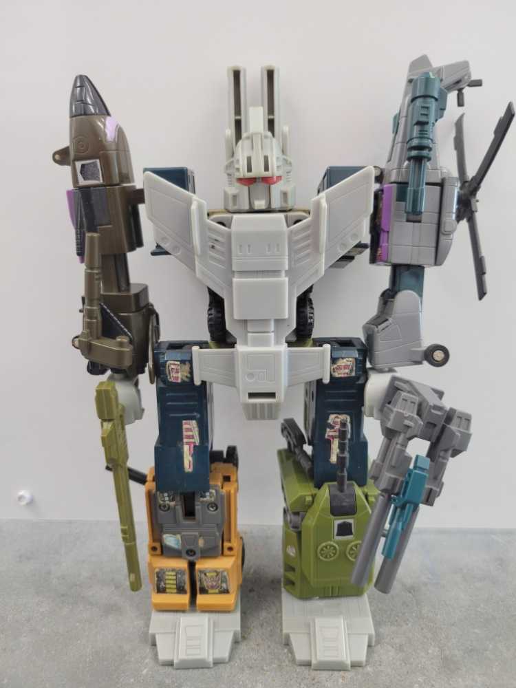Bruticus 3rd Die Cast Silver Variant Swindle Brawl Onslaught Blast Off Vortex Combaticon - Hasbro (1985) action figure collectible - Main Image 2