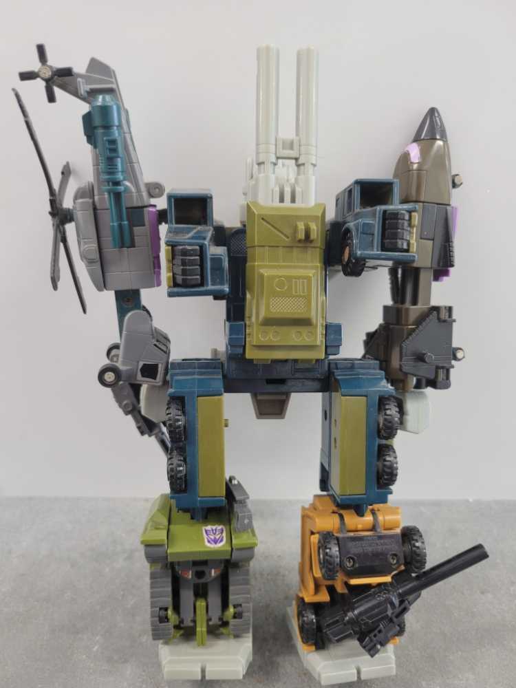 Bruticus 3rd Die Cast Silver Variant Swindle Brawl Onslaught Blast Off Vortex Combaticon - Hasbro (1985) action figure collectible - Main Image 3