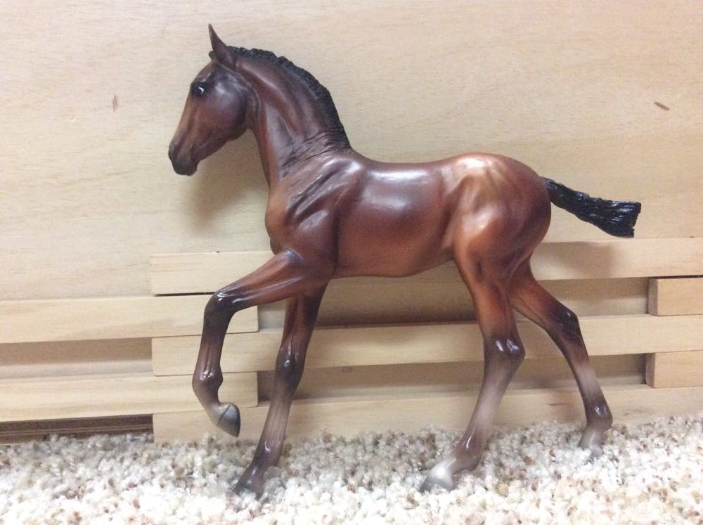 Breyer Horse Gozosa SCS Regular Run  action figure collectible - Main Image 2