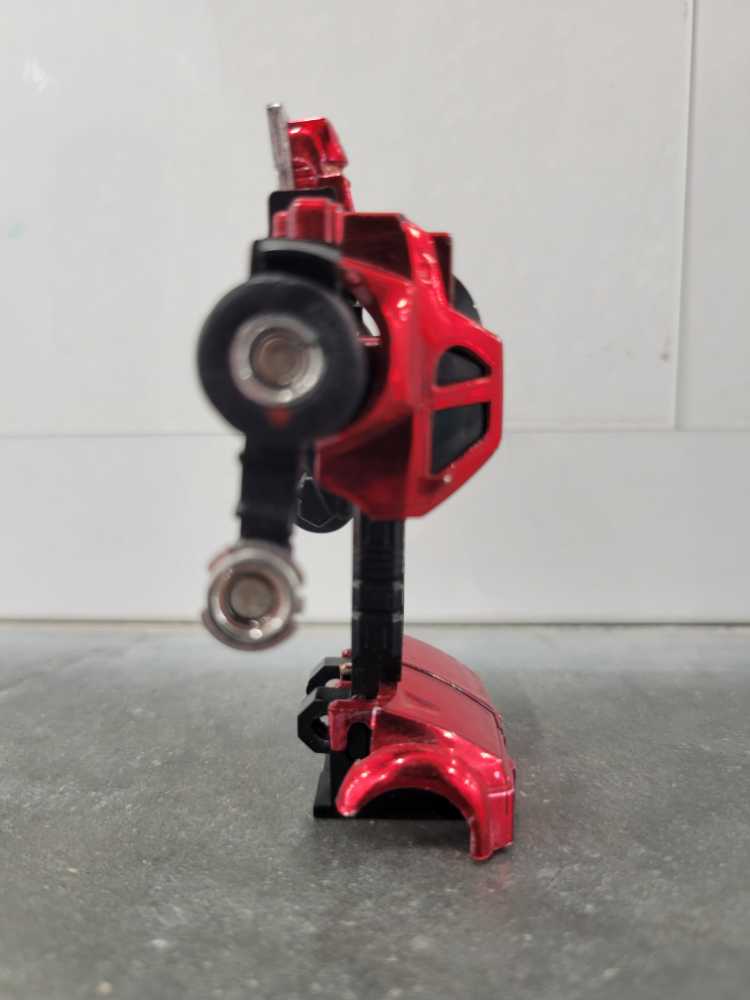 Hubcap - Hasbro (Generation 2) action figure collectible [Barcode 038976800386] - Main Image 3