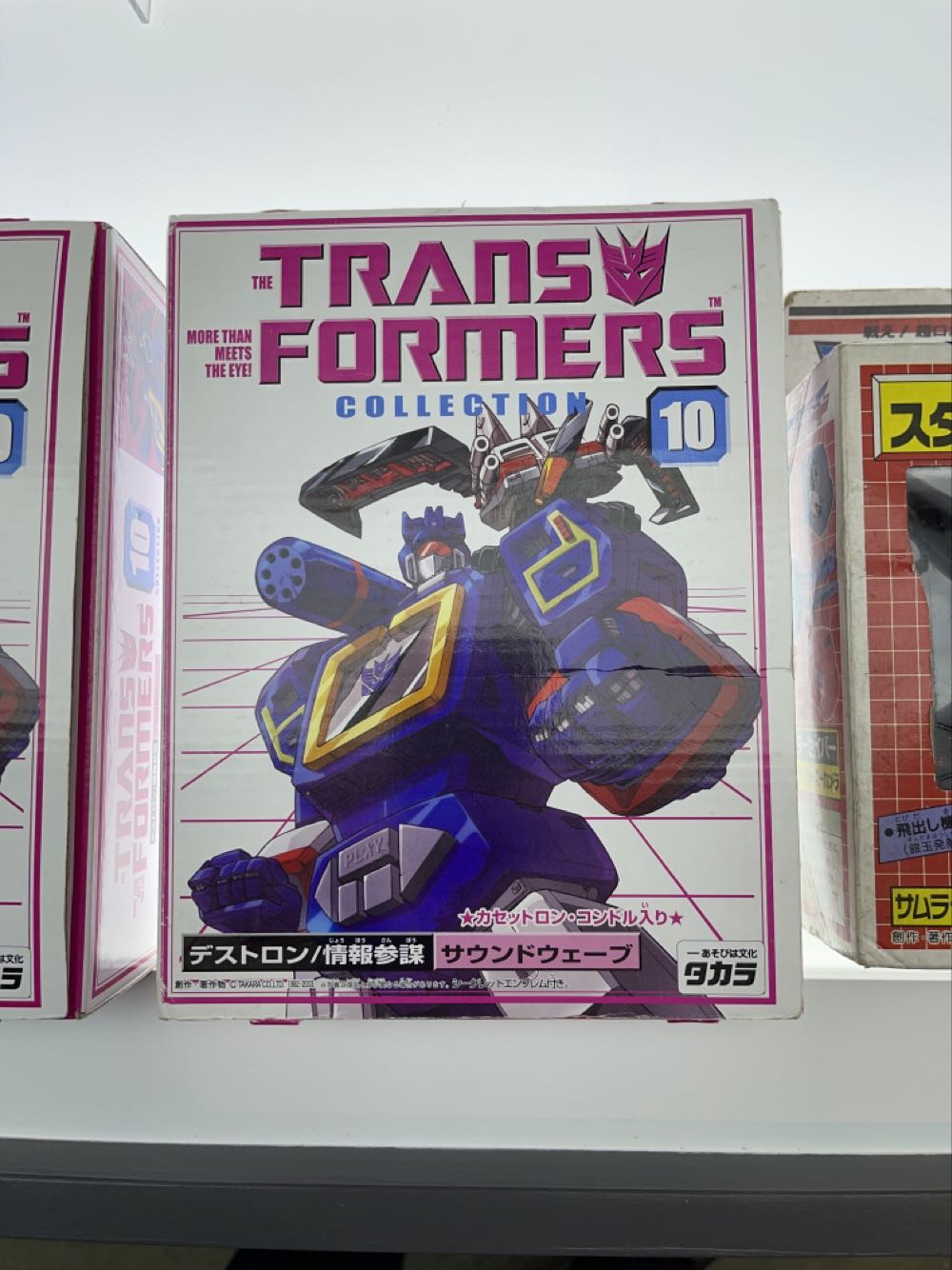 Batman Black and White by Todd McFarlane Deluxe Statue