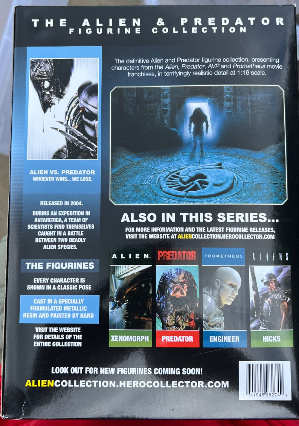 AvP: Elder Predator Figure With Collector Magazine #16  (Space/Horror) action figure collectible [Barcode 641945982749] - Main Image 3