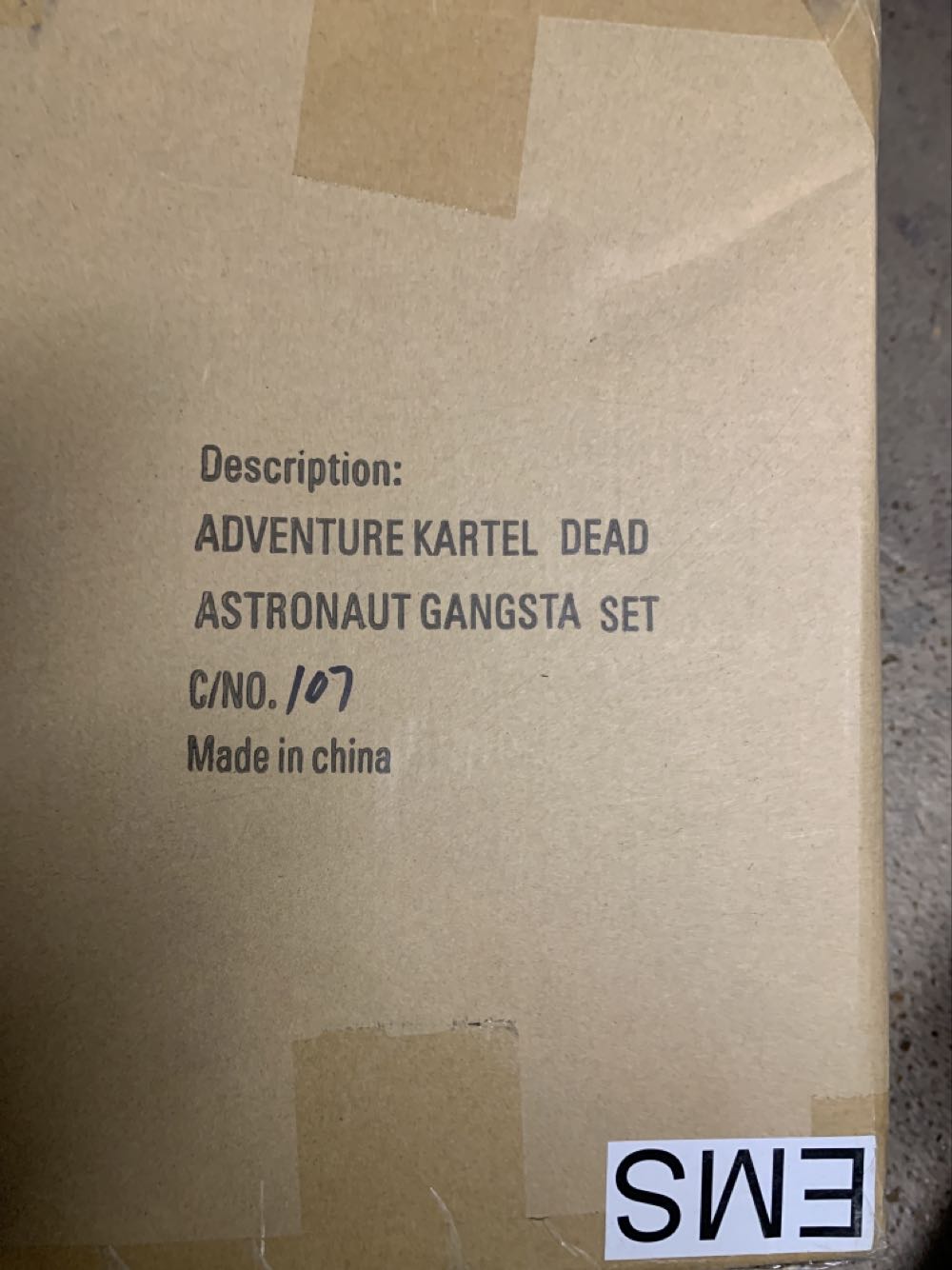 Dead Astronaut Gangsta Set - ThreeA action figure collectible - Main Image 2